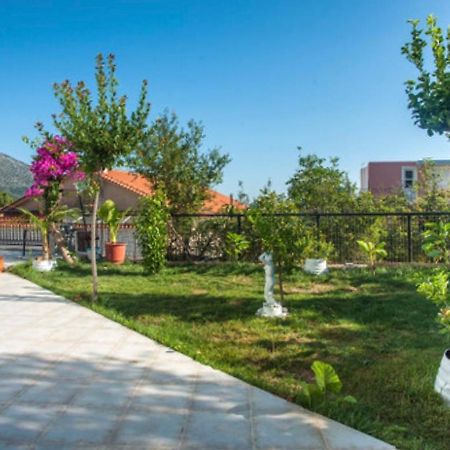 Villa Fernanda'S Traditional 2 Floor House Poros  Exterior foto