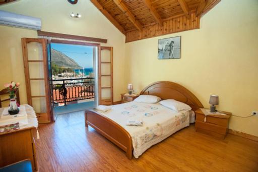 Villa Fernanda'S Traditional 2 Floor House Poros  Exterior foto
