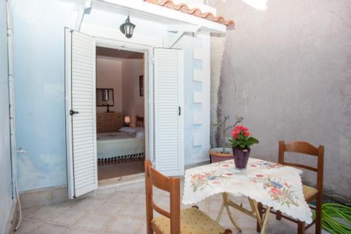 Villa Fernanda'S Traditional 2 Floor House Poros  Exterior foto